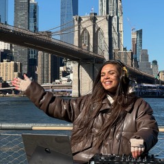 Live DJ Mix, Brooklyn Bridge NYC by DJ Asilia