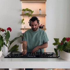 The Sunday Set at Birdies with Tarek B