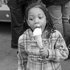 The little girl who kept the bus from moving