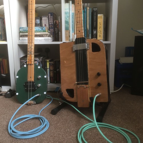 Hi Heel Sneakers (after Tommy Tucker, 1963) on 3-string guitar and 2-string bass