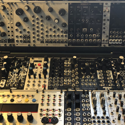 011821001 MDLR Vector Drums