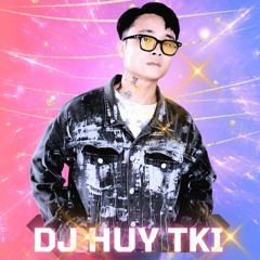 NST VINAHOU NHẠC KE BASS CỰC MẠNH DJ HUYTKI (đinh gia huy).mp3