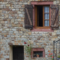 An Old House [ANOH1]