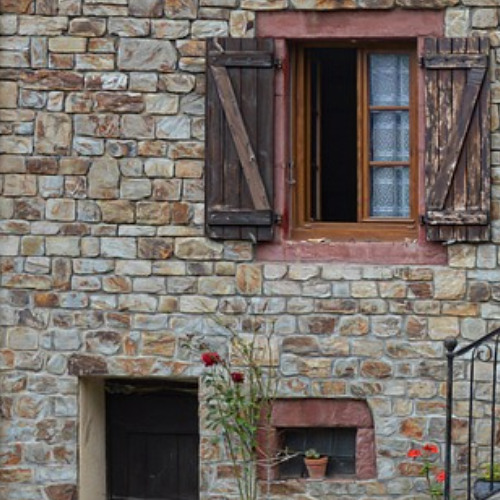 An Old House [ANOH1]