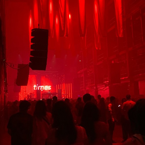 Hourglass (Disclosure, Lion Babe) vs Time (SG Lewis)