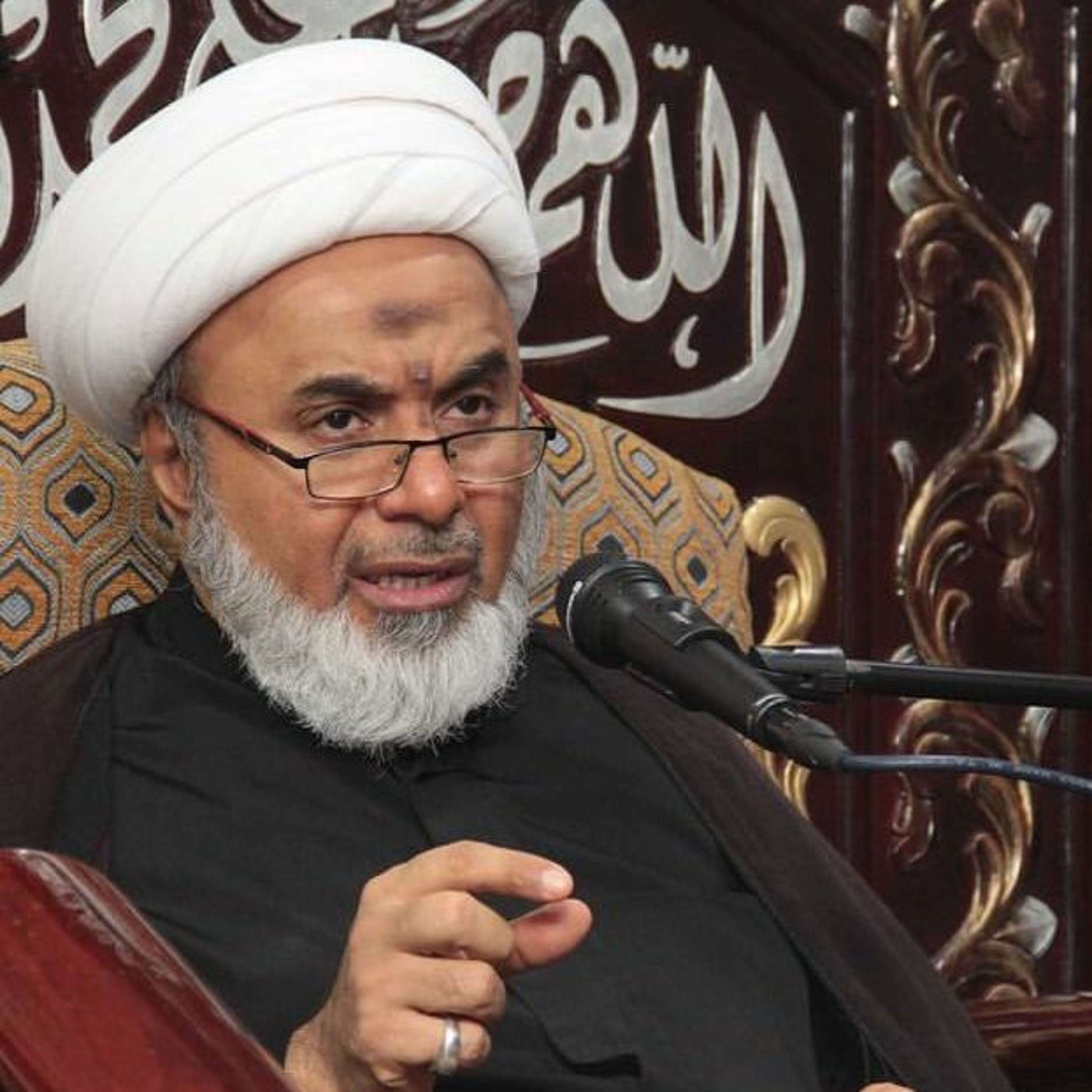 السؤال 938 ماذا ينبغي علينا عندما نستمع الى القرآن الكريم ؟ وماهو ثواب تلاوة آية من القران الكريم ؟ episode artwork