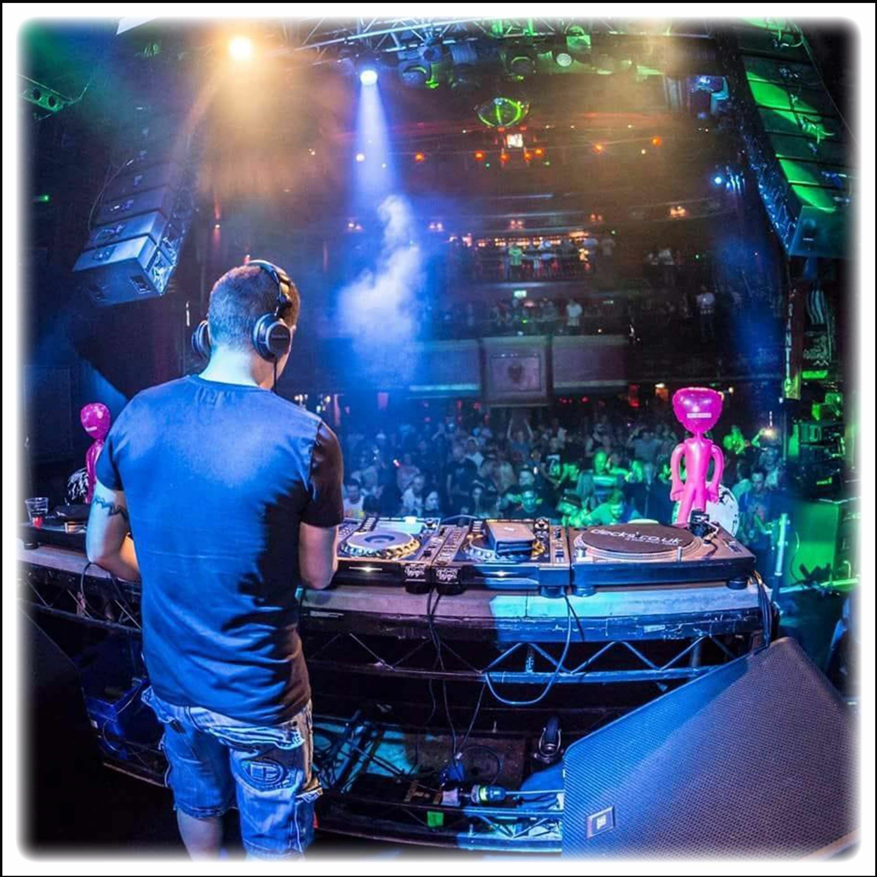 Wayne Smart - Mixes & Tracks
