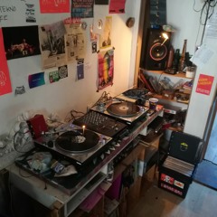 VOLTREVOR ft KLIKOKIND - HOFSTRAAT RADIO VINYL MIX