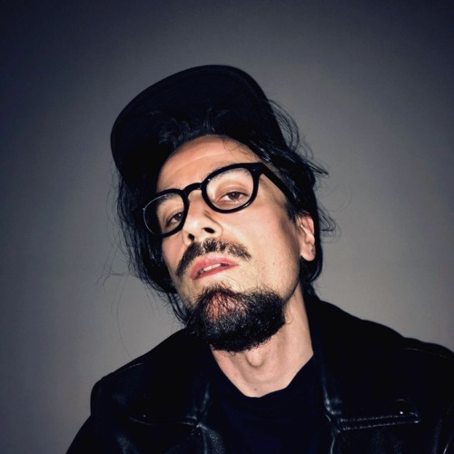 RENEGADE SNARES: Dynamic 'Make Me Feel' [Dub]