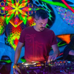 Dj Guto (ARME/Caravana Sensorial/EFT) - Sunday Session