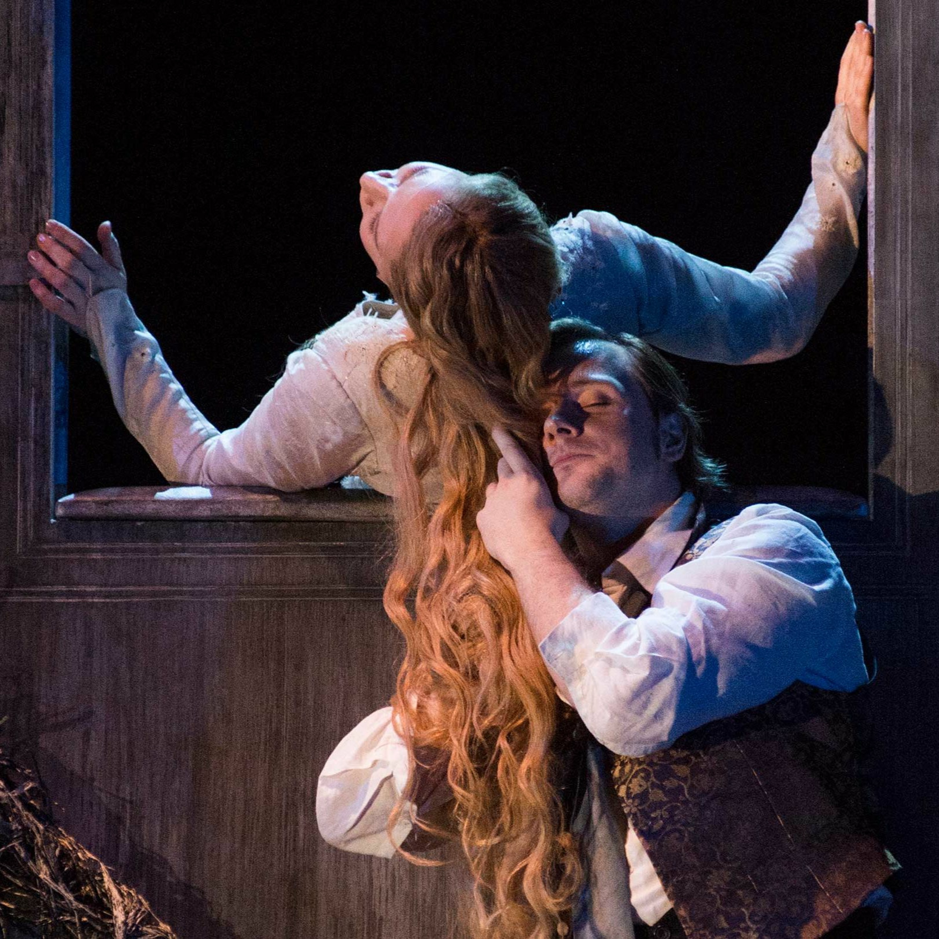 LA Opera Podcasts: Behind the Curtain