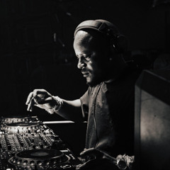 Kabza De Small - Kunjalo Nje (feat. Nkosazana Daughter & Chronical Deep)