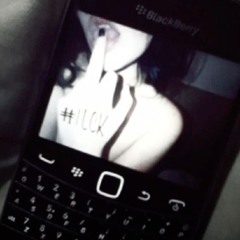 i just wanna feel pain <3
