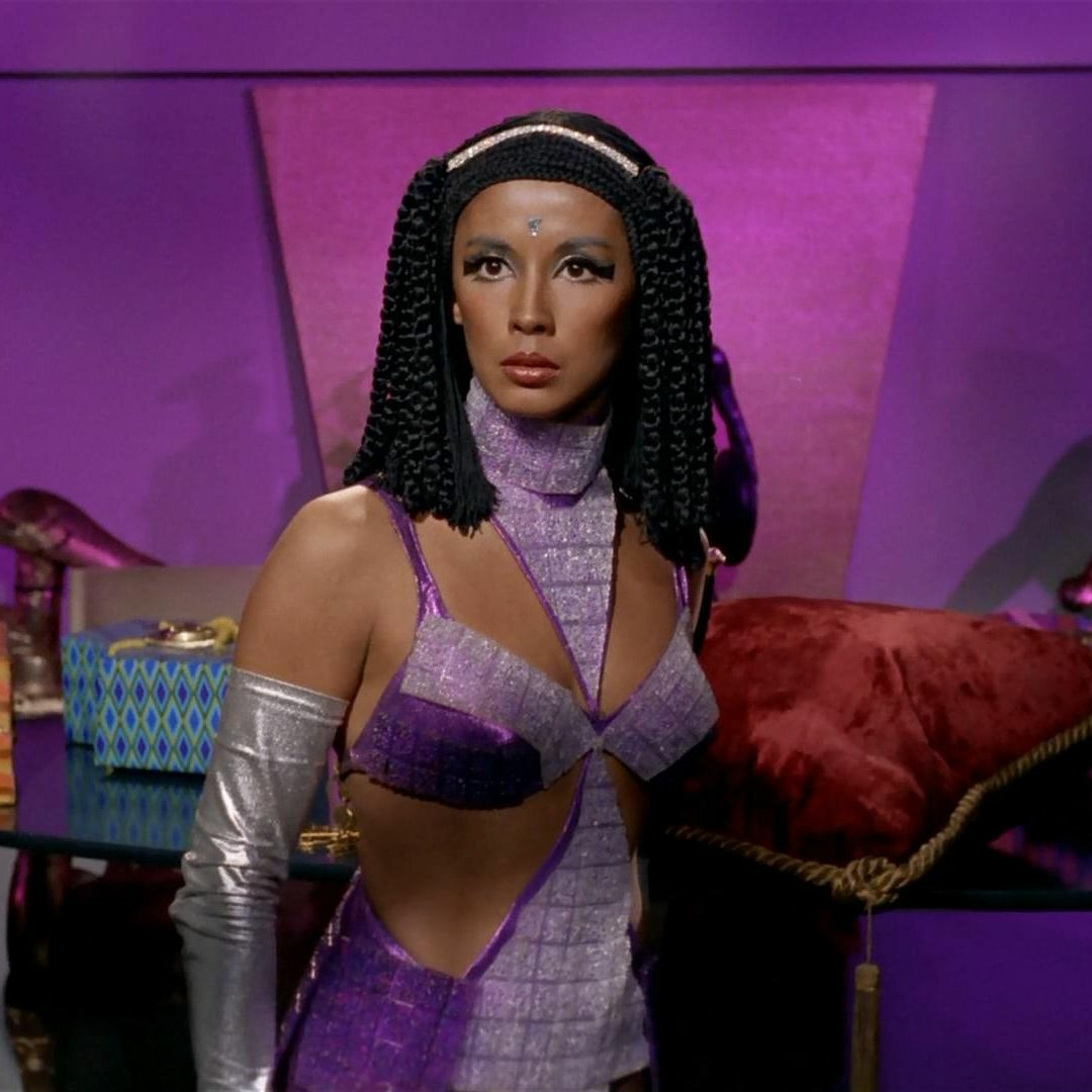 The Brothers Trek About: Elaan of Troyius