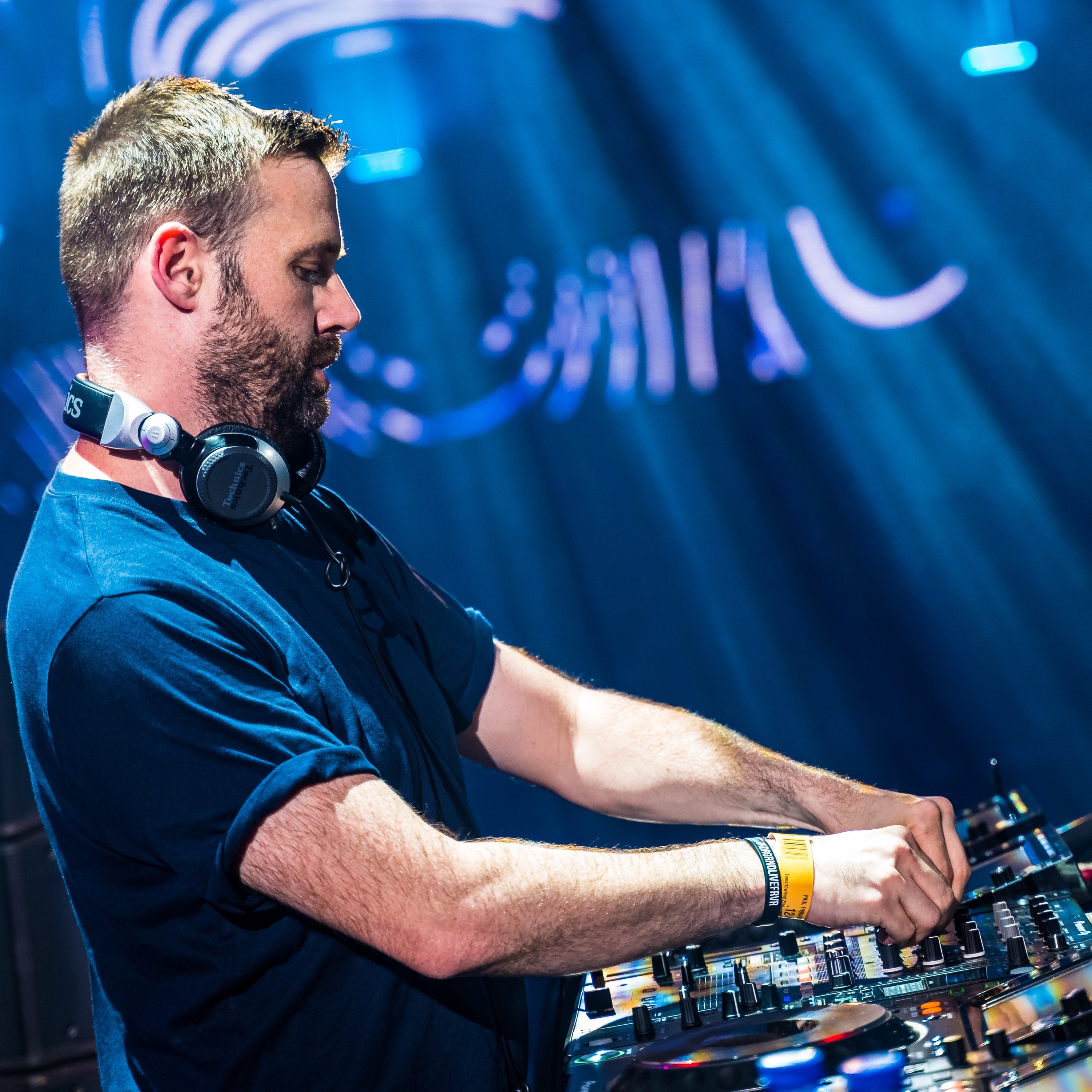 Paul Thomas presents UV Radio
