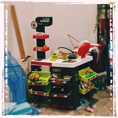 SUPERMARKET