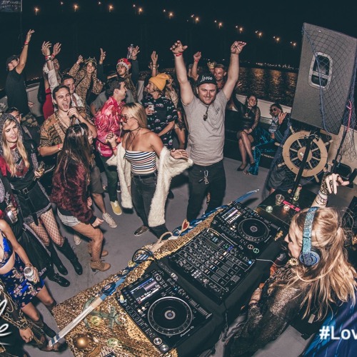 Arielle Z -- Live @ Lovelife "Royal Cruise" Boat Party -- 9/1/18