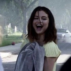 واشوفك لما تضحك لي W😼✋🏻💖