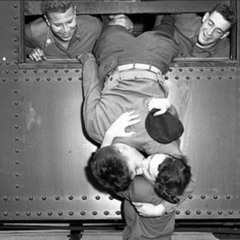 ‎⁨من تمنّى مصافح يدينك سواي⁩