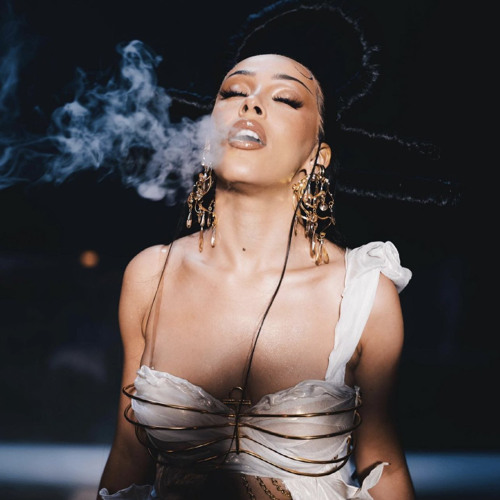 don't smoke cigarettes commercial Real people hurt by smoking star in graphic new ads