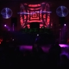 TECHNO TRIPPY TRIP (LIVE)