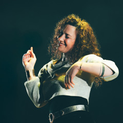 Femme- Vie- Liberté-Extrait Live de la performance électro poétique et slamé LibrEs! Mélodie Mô