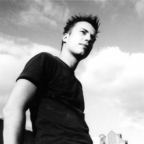 Stream Sander van Doorn Live Identity, DI.FM 22.11.2006 by rave_on