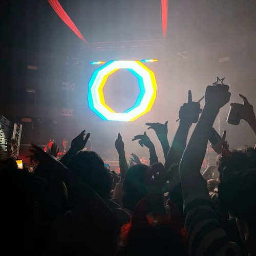 The Stars Aligned at the Build-Up