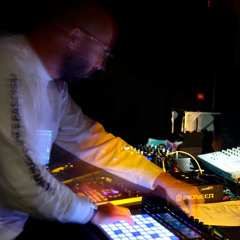 live - Residual Signals - nov 25