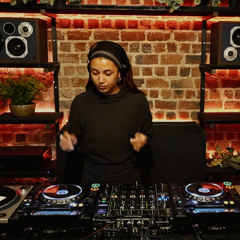 16.11.2025 Ada Chukwu | Microwave Studio