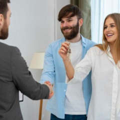 How a Mortgage Broker Helps You Get the Best Interest Rate?