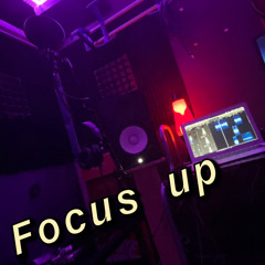 Focus up