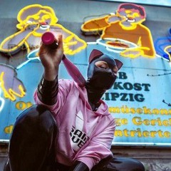 ra stars mirors what them phyton lizards are smiling behind?