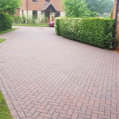 How Cleaning of Driveway Through Pressure Washing Helps?