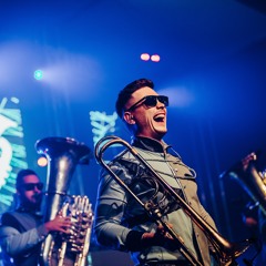 Pepas Remix - SunCity Brass Live Performance