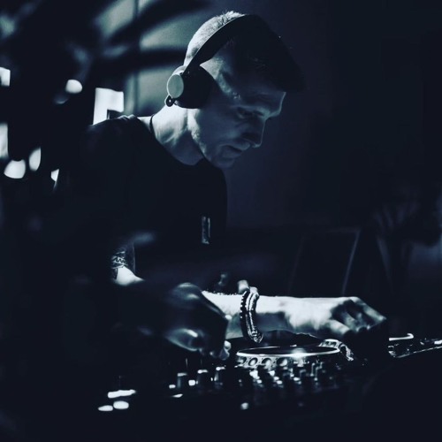 Technus - down low (eurotrance snippet)