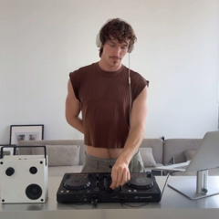 sports car x buttons (jussy mashup)