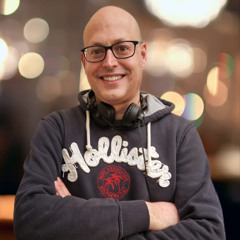 18 - [Megamix 90s-00s] Chucky Dance Vol.II - Mixed by Jaume Escolà (31-12-03)