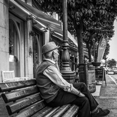 نیاهه صدا خنده دی ز بهون