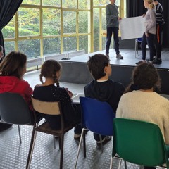 Un colibri, un tatou, sous les tilleuls, sous la comète