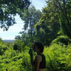 Wer trägt Hut und Regenschirm