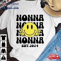 Nonna Stacked Typography Funny Smile Face Wo Shirt