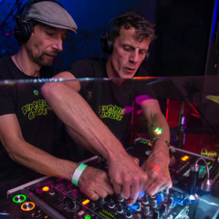 Der Psyflame und datBrain - Set of Lost Paradise 3