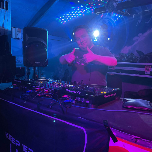some vocal uplifting and tech tunes part 2