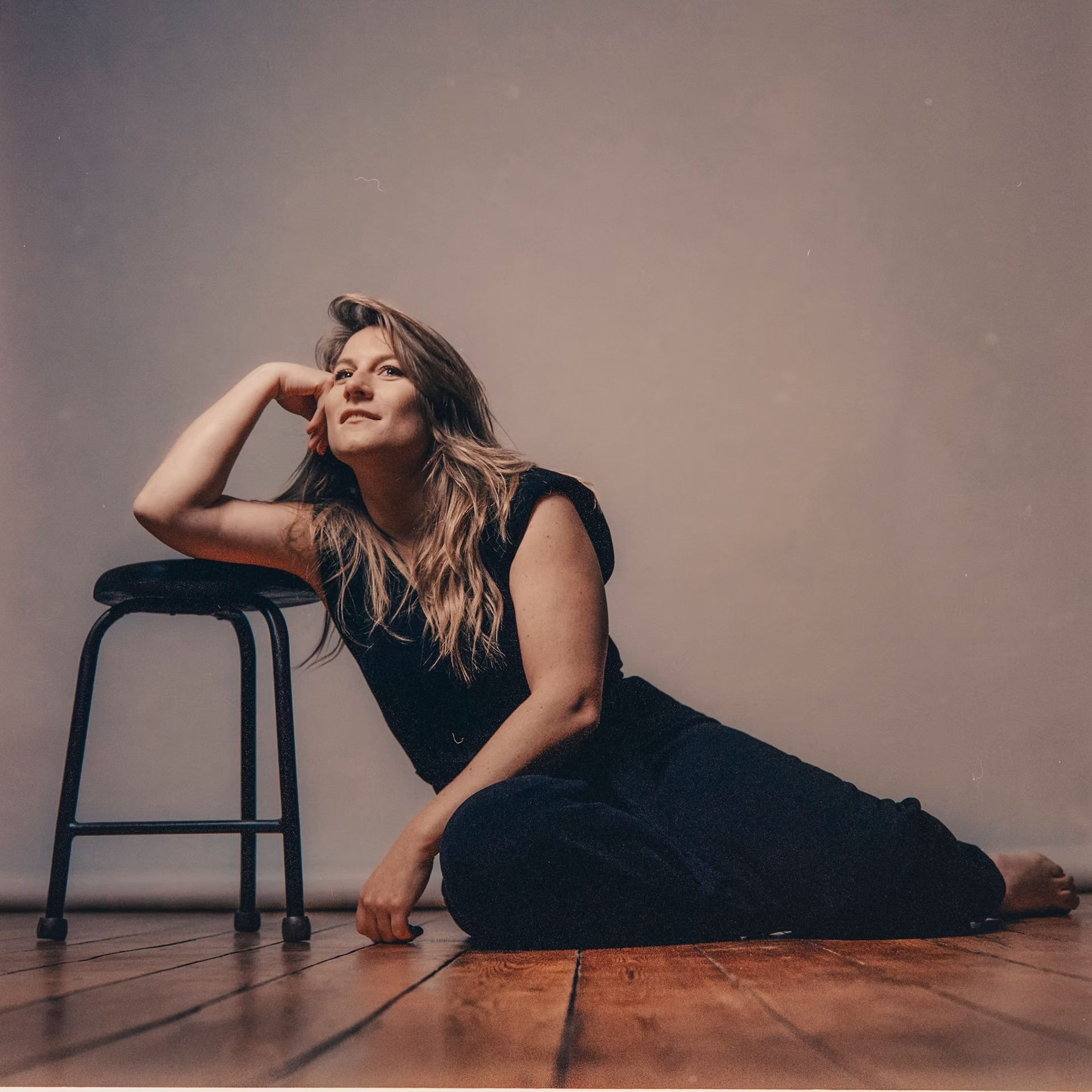 Manon Hansay:Une étoile pop-folk qui éclaire la scène belge