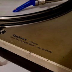 just jamming with some vinyl -Techno / Hardcore / Breaks  / Jungle /  Drum and Bass.m4a