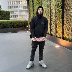 PINKY 06 - LLORANDO EN EL CLUB