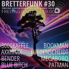 Bookman @Bretterfunk from underneath the limetree