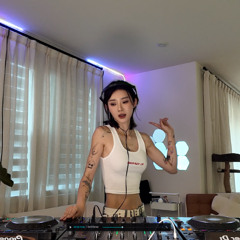 Stream KIRA X music | Listen to songs, albums, playlists for free