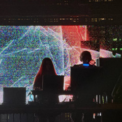 Signal25 NUR showcase AV live "Singularity"